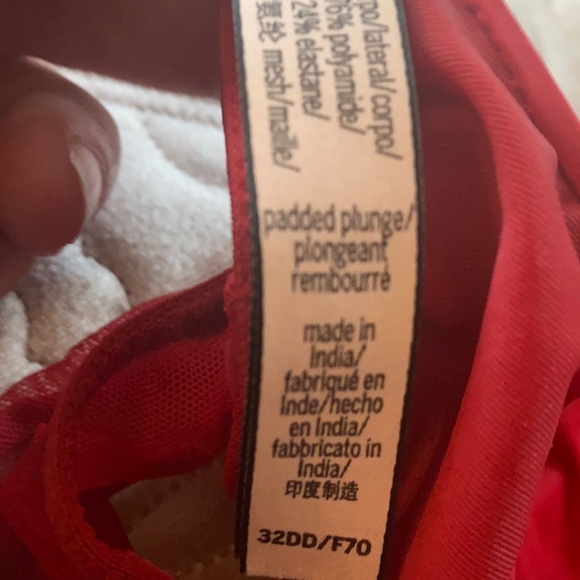 ❣️Victoria’s Secret racer back red padded plunge bra size 32DD ❣️ - Picture 4 of 9